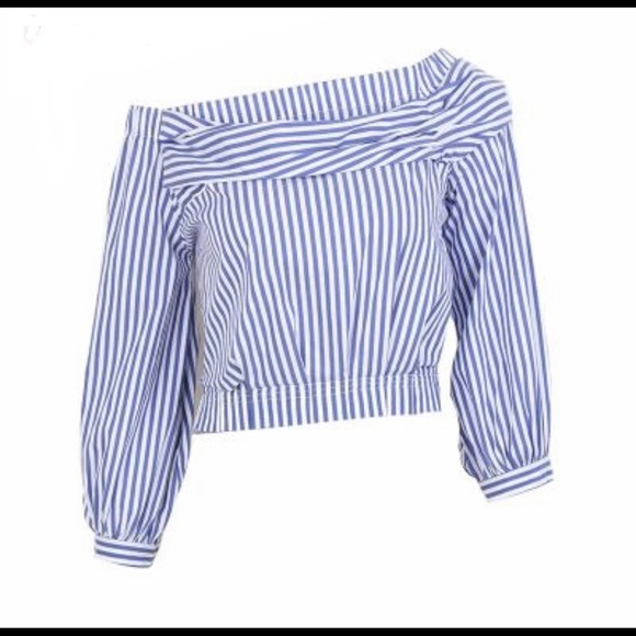 Zara Tops - Zara crop top size Medium